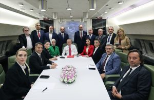 Cumhurbaşkanı Recep Tayyip Erdoğan, Arnavutluk-Sırbistan ziyaretleri dönüşünde gazetecilerin gündeme dair