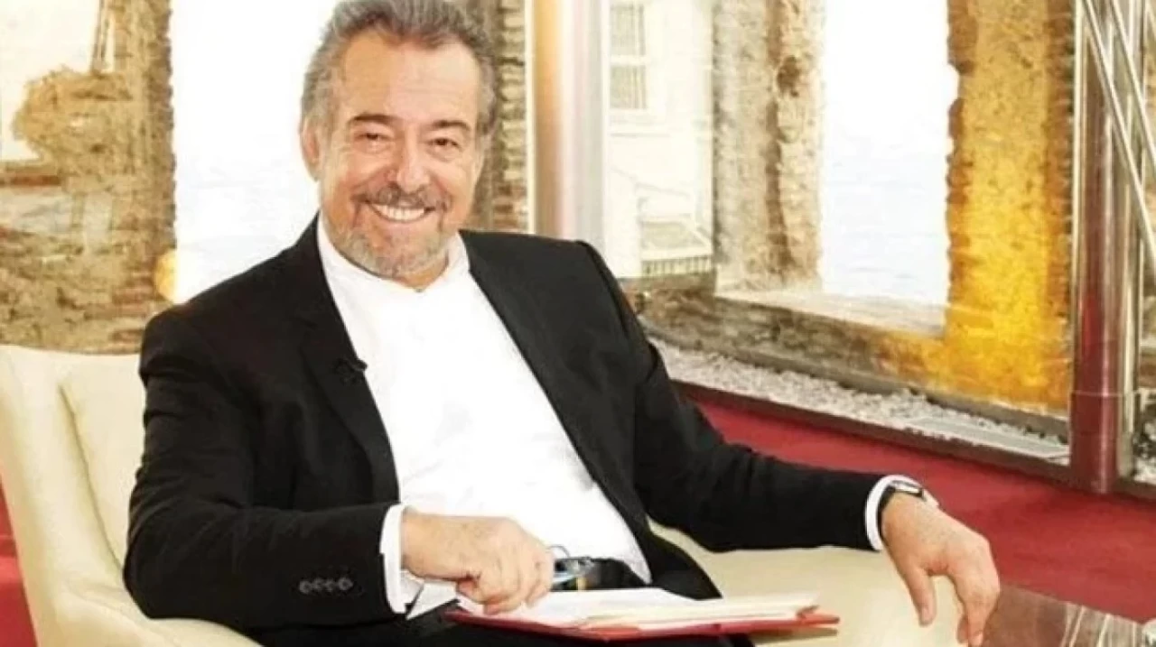   Duayen gazeteci Güneri Cıvaoğlu, 85 yaşında hayatını kaybetti. Güneri