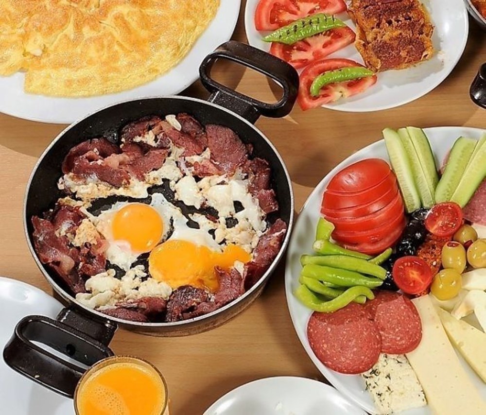 Kahvaltıda Mideyi Ne Tok Tutar? Sabah Kahvaltıda Ne Yemeli, Ne İçmeli?