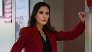Kalpazan dizisinde Canan karakterine hayat veren Şükran Ovalı, hem güzelliği