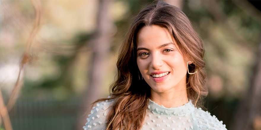   Show TV’nin ilgiyle takip edilen dizisi “Siyah Kalp“, Kapadokya’nın