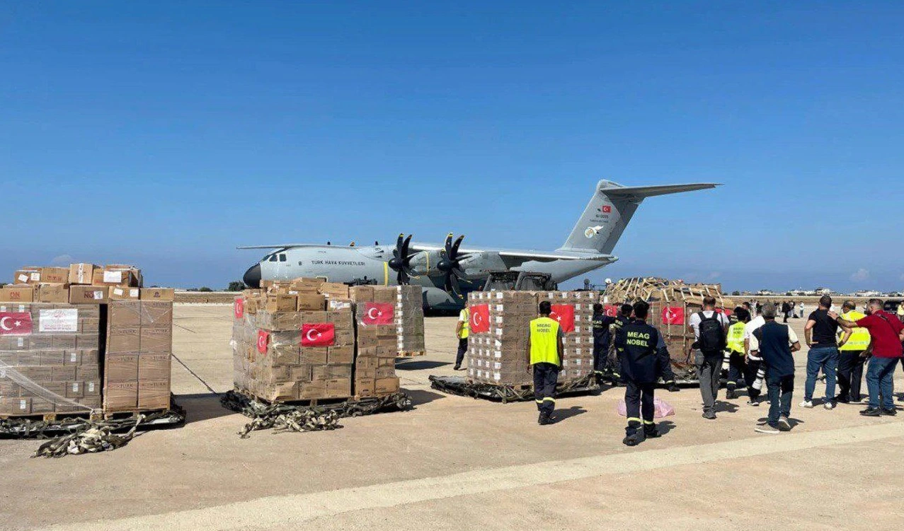 İsrail’in saldırılarına uğrayan Lübnan’a, birçok ülkeden ve kuruluştan yardım gönderilmeye