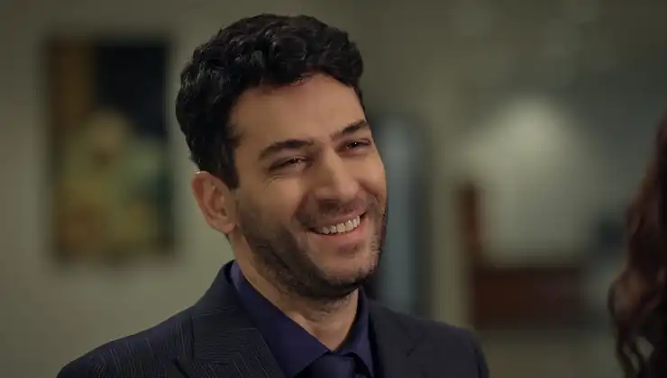 Gizli Bahçe Demir kimdir