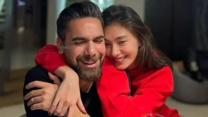 Ünlü oyuncu Neslihan Atagül, kısa süre önce hayranlarına müjdeli haberi