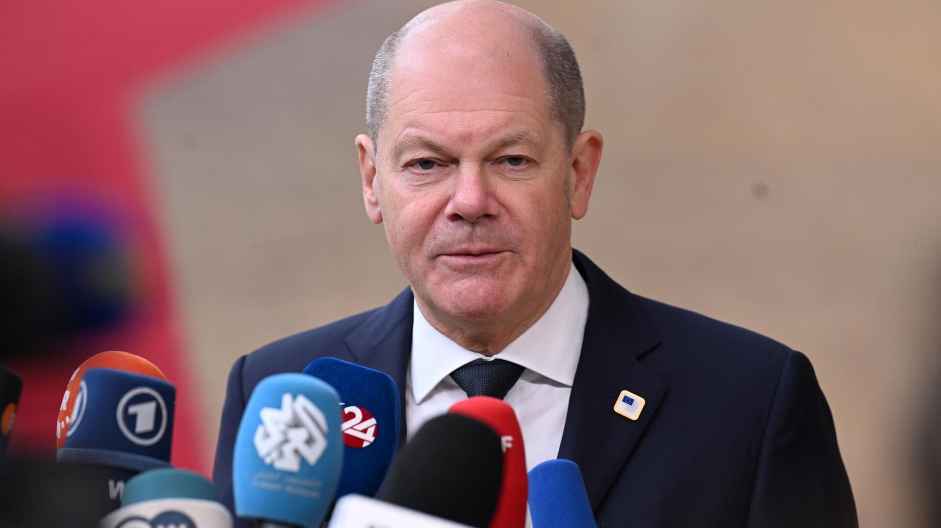 Almanya Başbakanı Olaf Scholz ve beraberindeki heyeti taşıyan uçak dün