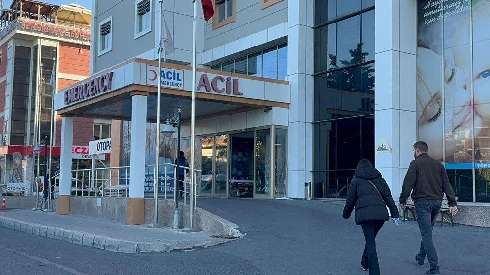 İstanbul’da, 112 Acil Çağrı Merkezi’nde çalışan bazı kişilerle ortak hareket