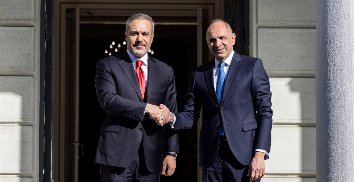 Dışişleri Bakanı Hakan Fidan’ın Yunanistan ziyareti, komşuda geniş yankı uyandırdı.