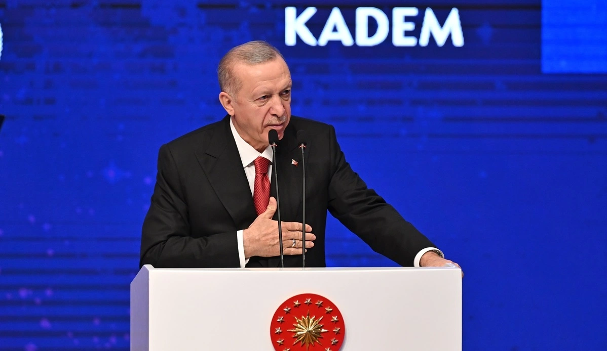 Cumhurbaşkanı Erdoğan, İstanbul’da Kadın ve Demokrasi Vakfı (KADEM) tarafından “Yapay