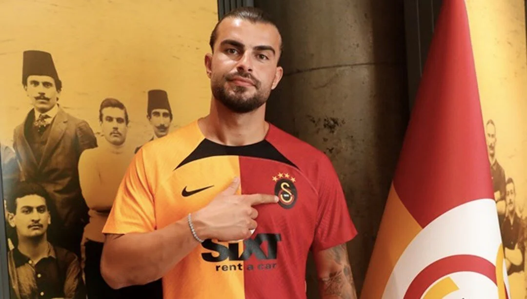   Galatasaray ve Türkiye Milli Takımı’nda stoper mevkisinde görev yapan
