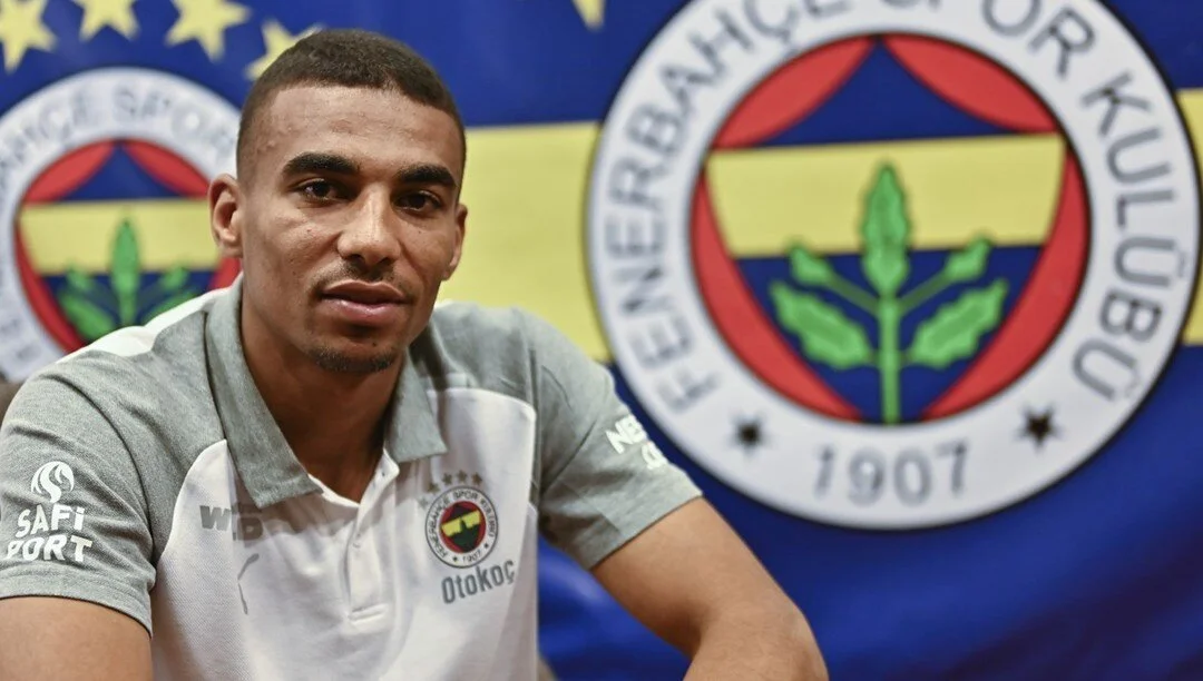 Fenerbahçe‘nin yeni transferi Alexander Djiku, hem Gana Milli Takımı’ndaki performansıyla
