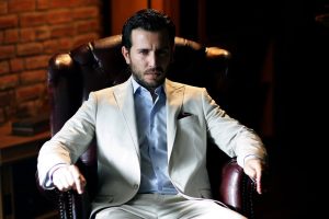 Türk televizyon ve tiyatro dünyasının sevilen isimlerinden biri olan Ali