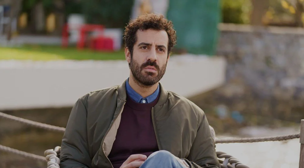 Ali Yoğurtçuoğlu Esas Oğlan Dizisinde Mi? Evli Mi, Eşi Kim, Çocuğu Var Mı, Instagram Hesabı Nedir, Kaç Yaşında, Hangi Dizi ve Filmlerde Oynadı?