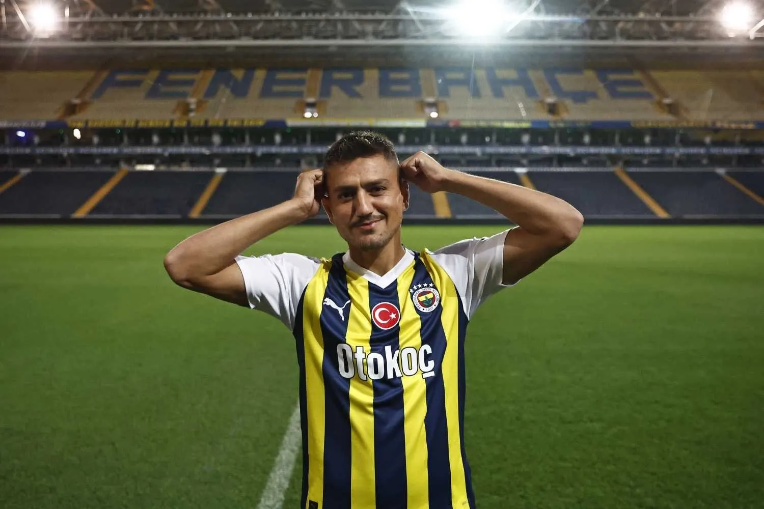 Fenerbahçe‘nin yeni transferlerinden olan Cengiz Ünder, genç yaşına rağmen hem Türkiye’de