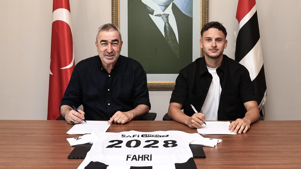 Türk futbolunun yükselen yıldızlarından biri olarak gösterilen Fahri Kerem Ay, Beşiktaş