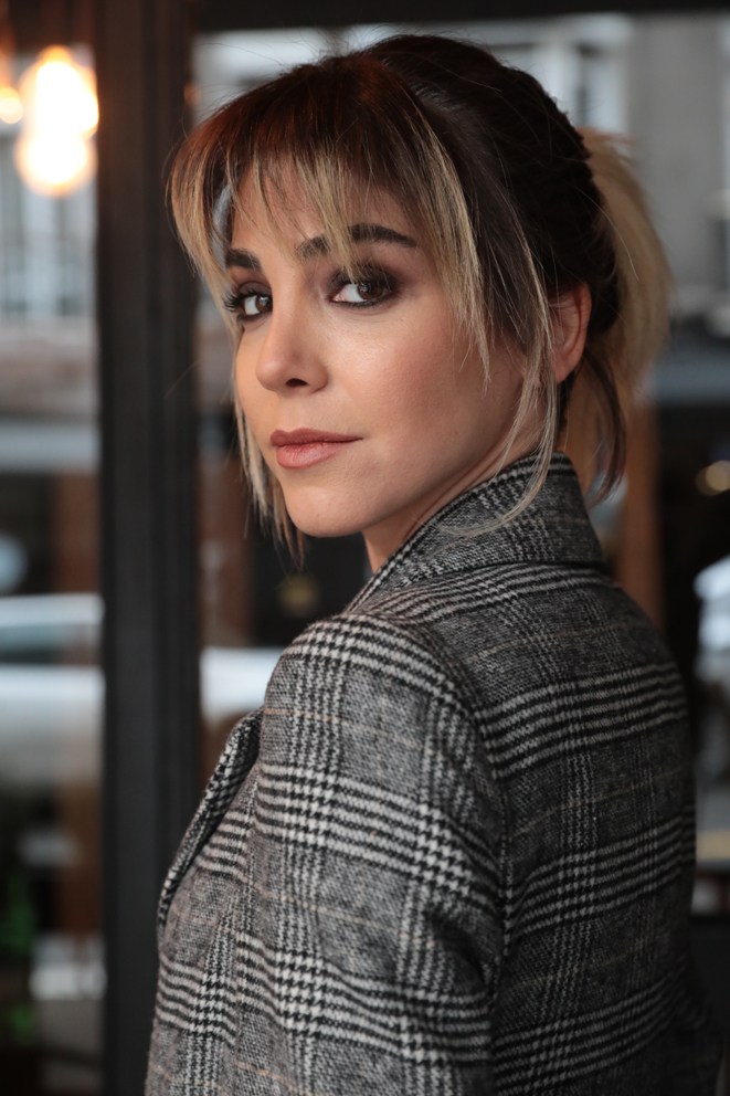 Annem Ankara Dizisi Gökçe Kim, Gerçek Adı Ne? Gökçe Eyüboğlu Aslen Nereli, Evli mi, Çocuğu Var mı, Eski Eşi Kim, Kaç Yaşında, Hangi Dizi ve Filmlerde Rol Aldı? Annem Ankara Dizisi Gökçe Kim, Gerçek Adı Ne? Gökçe Eyüboğlu Aslen Nereli, Evli mi, Çocuğu Var mı, Eski Eşi Kim, Kaç Yaşında, Hangi Dizi ve Filmlerde Rol Aldı?