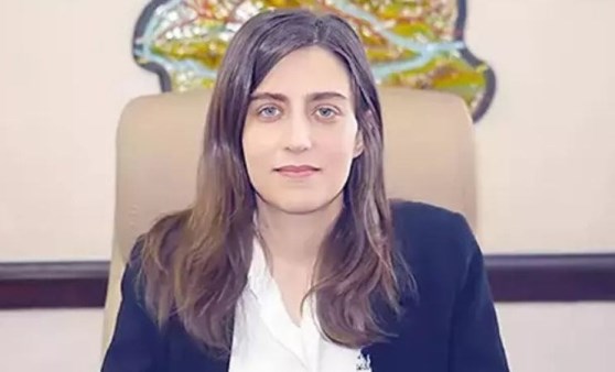 Görevden Alınan Batman Belediye Başkanı Gülistan Sönük Kaç Yaşında, Evli mi, Hangi Görevlerde Bulundu?