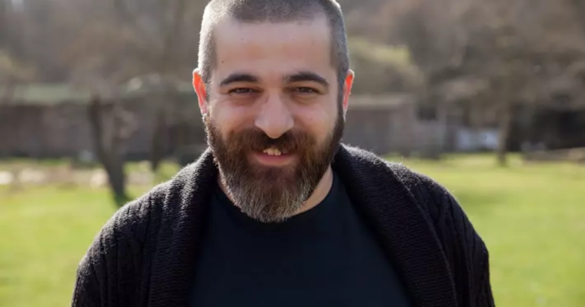 Türk televizyonunda yaşadığı dönemdeki isimlerden biri olan Kayra Şenocak ,
