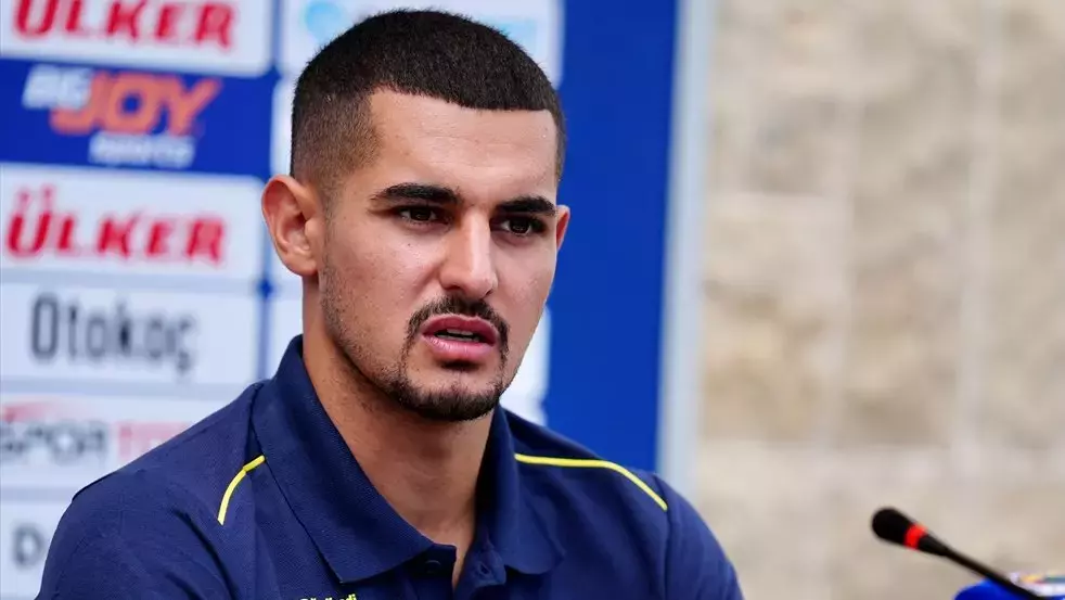 Fenerbahçe, 2024-2025 sezonu öncesinde kadrosunu güçlendirmek için yaptığı ilk resmi