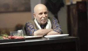   Türk tiyatro ve sinema dünyasının önemli isimlerinden biri olan