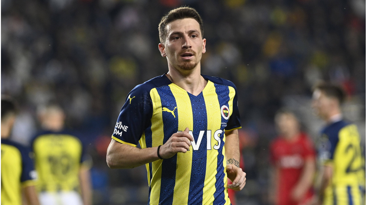 Mert Hakan Yandaş Biyografisi: Evli mi, Eşi Kim, Nişanlısı Öldü mü, Boyu, Kilosu, Yaşı, Nereli, Ne Kadar Maaş Alıyor, Hangi Mevkide Oynuyor ve Hangi Takımlarda Oynadı?