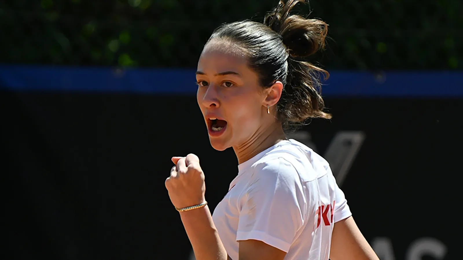   Milli tenisçi Zeynep Sönmez, uluslararası arenada Türkiye’yi temsil eden