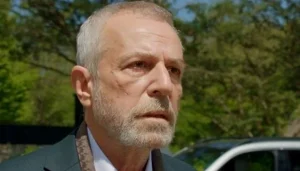 Türk televizyon ve tiyatro dünyasının en yerel isimlerinden biri olan