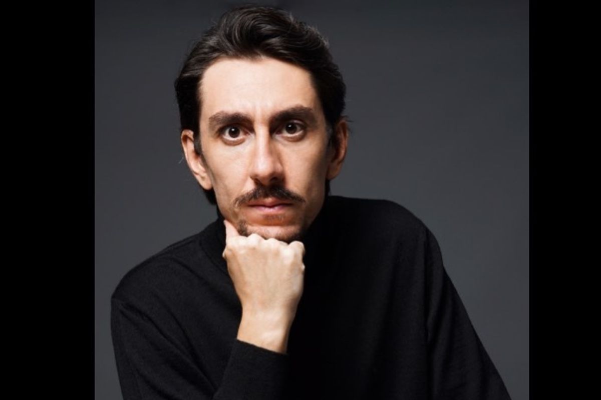   Star TV’nin dram dizisi Sahipsizler’de Emrah karakterine hayat veren