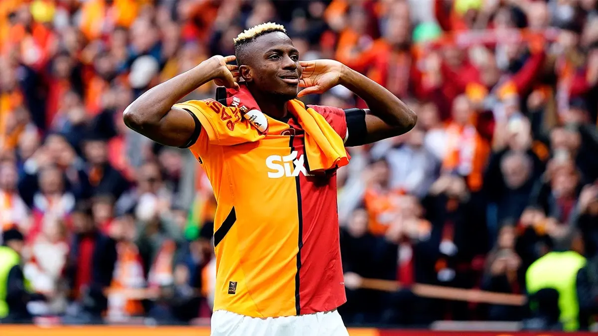   Galatasaray’ın bu sezon Napoli’den kiralık olarak kadrosuna kattığı Victor