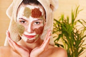 &nbsp; Cildinizi gençleştirip parlaklık kazandıracak zencefilin mucizevi etkilerini ve evde