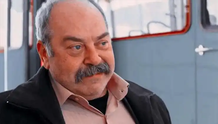 Ali Düşenkalkar evli mi