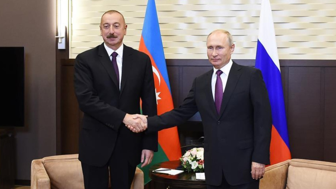 Kremlin Sarayı’ndan yapılan açıklamaya göre, Putin ile Aliyev telefon görüşmesi