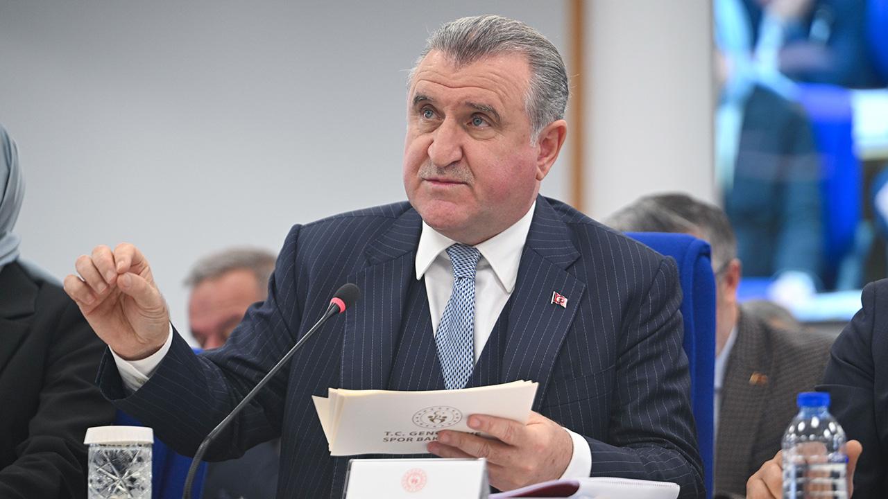 Gençlik ve Spor Bakanı Osman Aşkın Bak, TBMM Plan ve