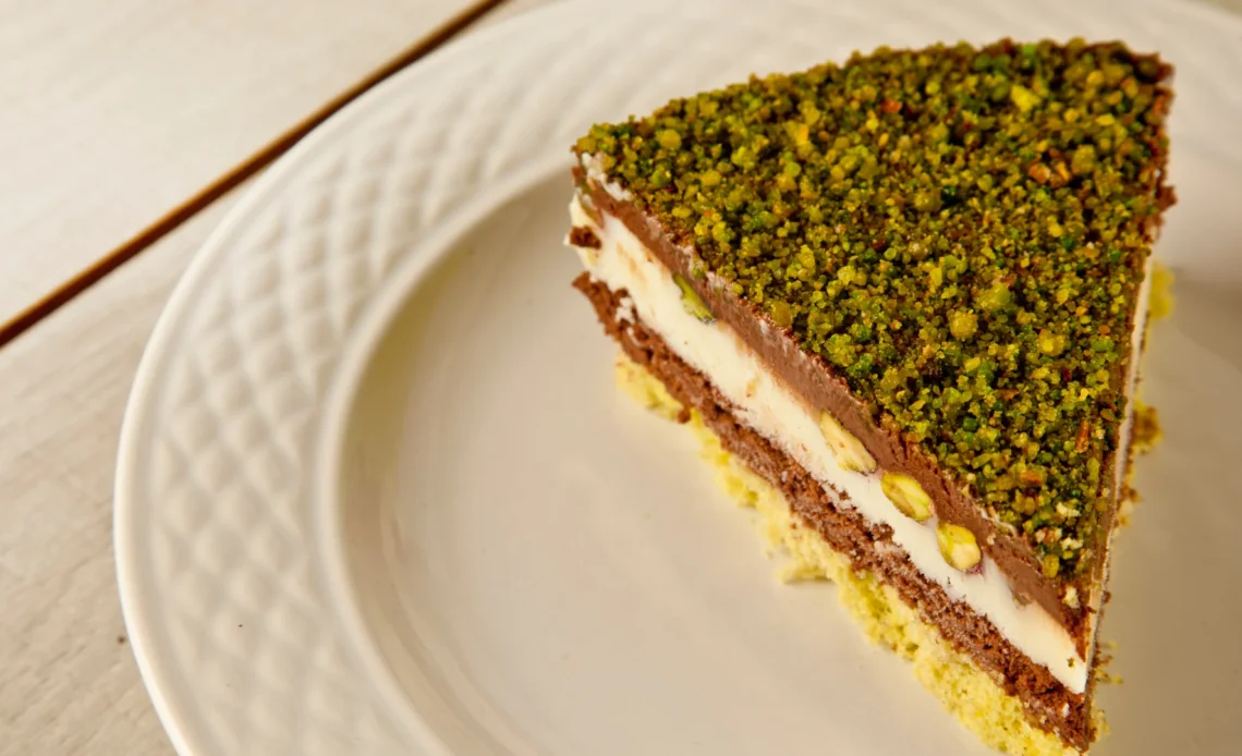 Eşsiz Lezzet: Dubai Cheesecake Tarifi Nedir? Nasıl Yapılır? Eşsiz Lezzet: Dubai Cheesecake Tarifi Nedir? Nasıl Yapılır?