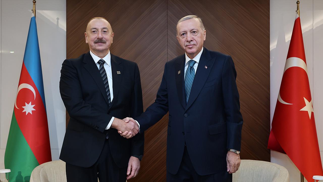 Cumhurbaşkanı Recep Tayyip Erdoğan, Azerbaycan Cumhurbaşkanı İlham Aliyev ile görüştü.