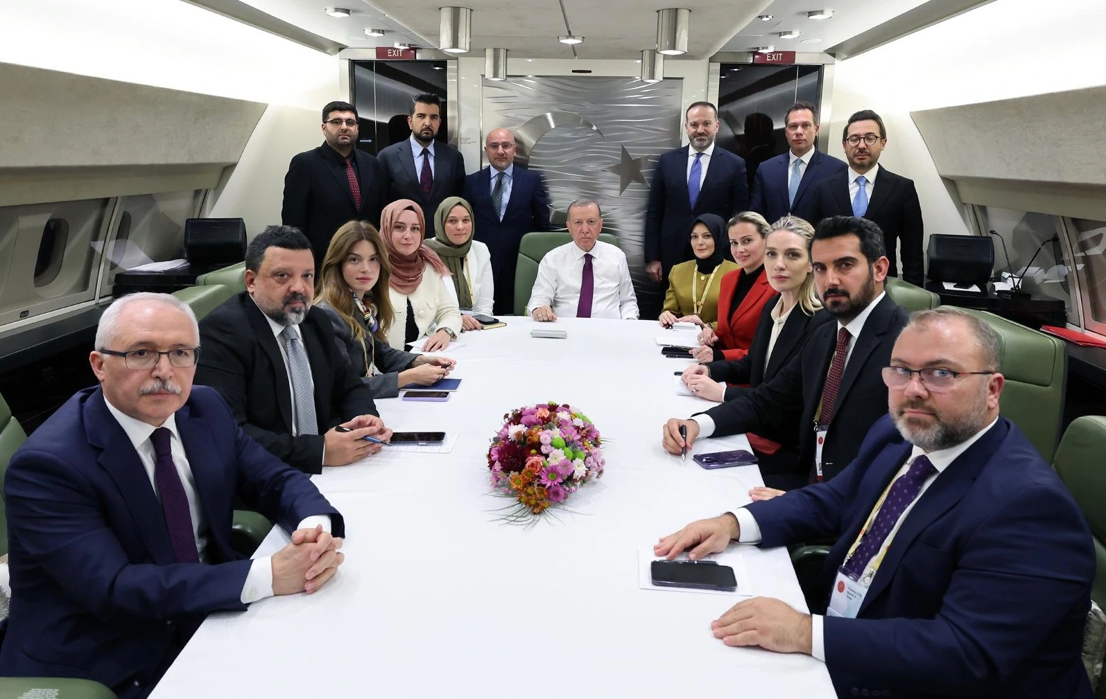 Cumhurbaşkanı Erdoğan, Kırgızistan ve Macaristan ziyaretlerinin ardından yurda dönüşünde uçakta