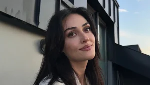 Esra Bilgiç kimdir? Esra Bilgiç, oyunculuk yeteneği ve karizmasıyla Türk