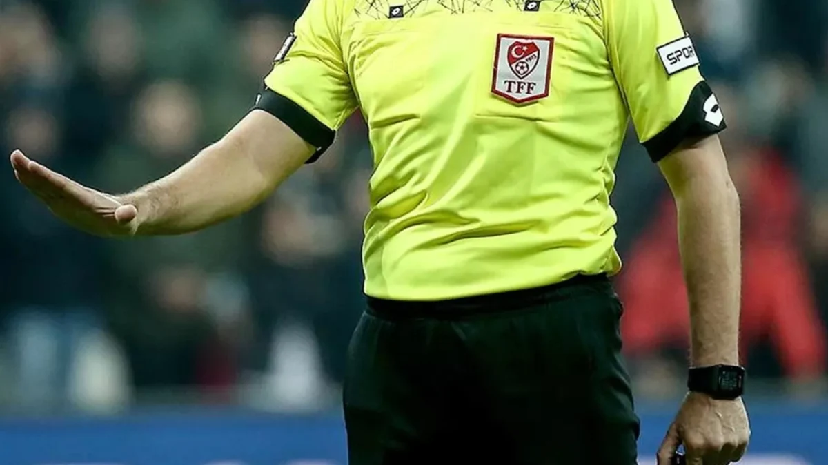 Süper Lig hakem maaşları ne kadar? Orta hakem, VAR hakemi,