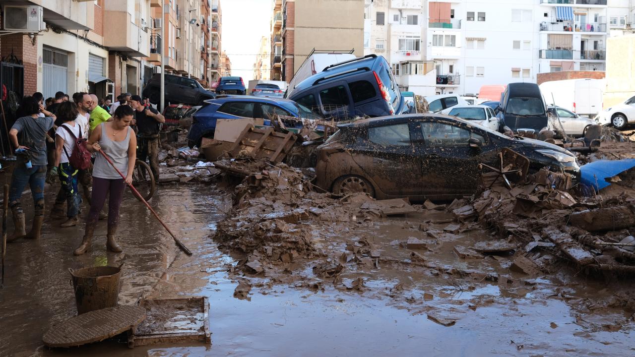 İspanya’nın kuzey doğusundaki Girona kentinin Cadaques ilçesinde dün akşam başlayan