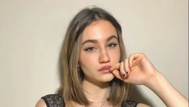 Kayra Sır evli mi