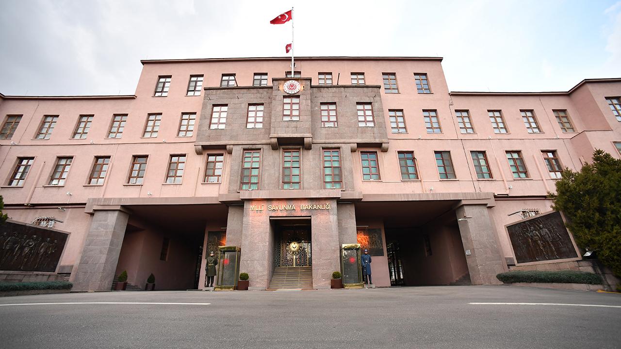 Bakanlıktan yapılan açıklamada, “Teğmenler ile ilgili dosyanın görüşüleceği Yüksek Disiplin