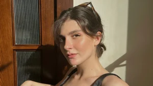 Zamanın Kapıları Zeynep kimdir? Naz Çağla Irmak, son dönemin parlayan