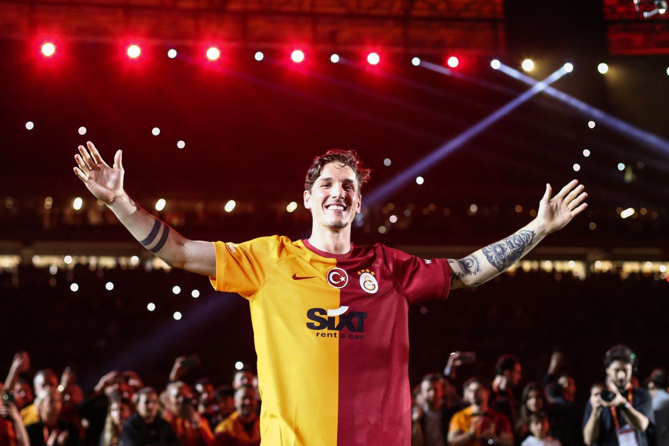   Genç yaşında İtalyan futbolunun yükselen yıldızlarından biri olarak dikkat