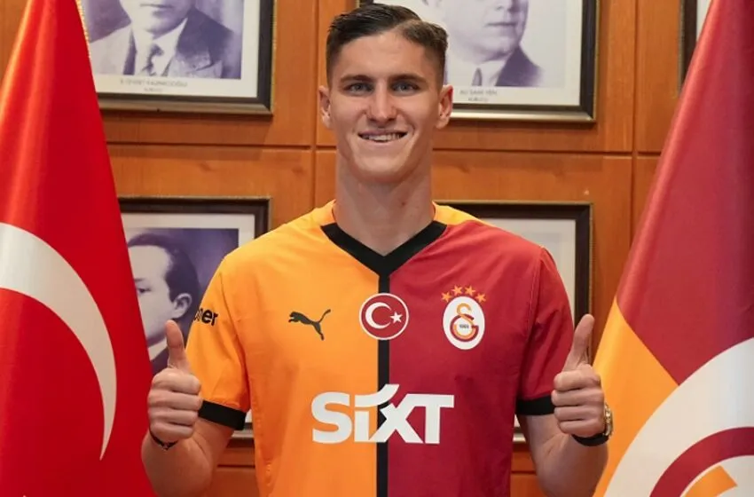 Freiburg forması giyen Roland Sallai, Avrupa futbolunun dikkat çeken kanat