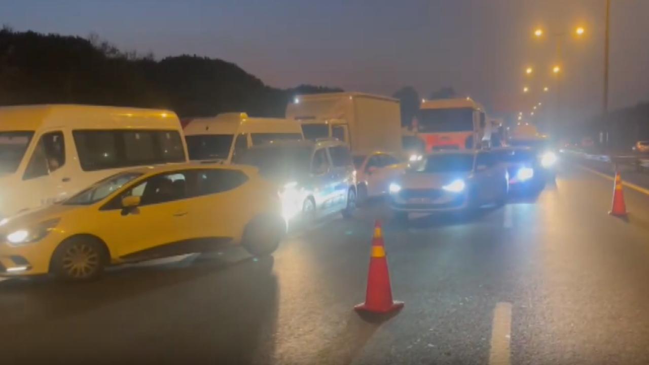 Kaza, TEM Otoyolu Hadımköy gişeler mevkiinde meydana geldi. Seyir halindeki