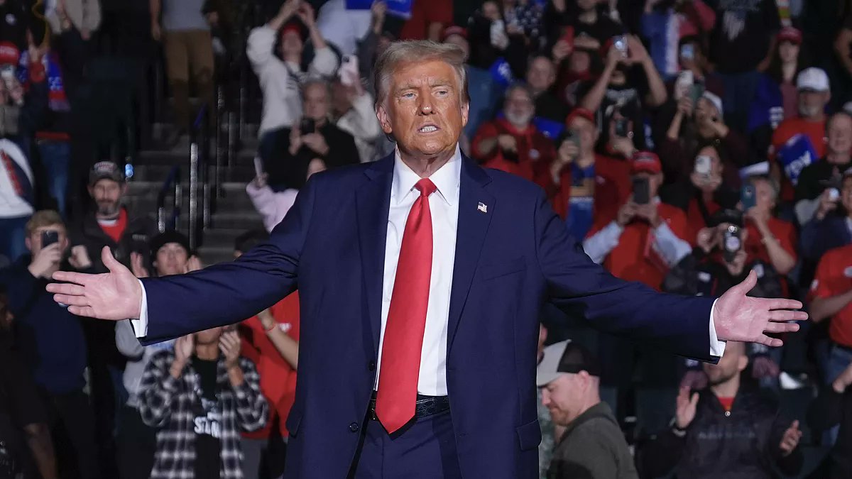 ABD Başkanı Trump, Air Force One uçağında gazetecilere açıklamalarda bulundu.