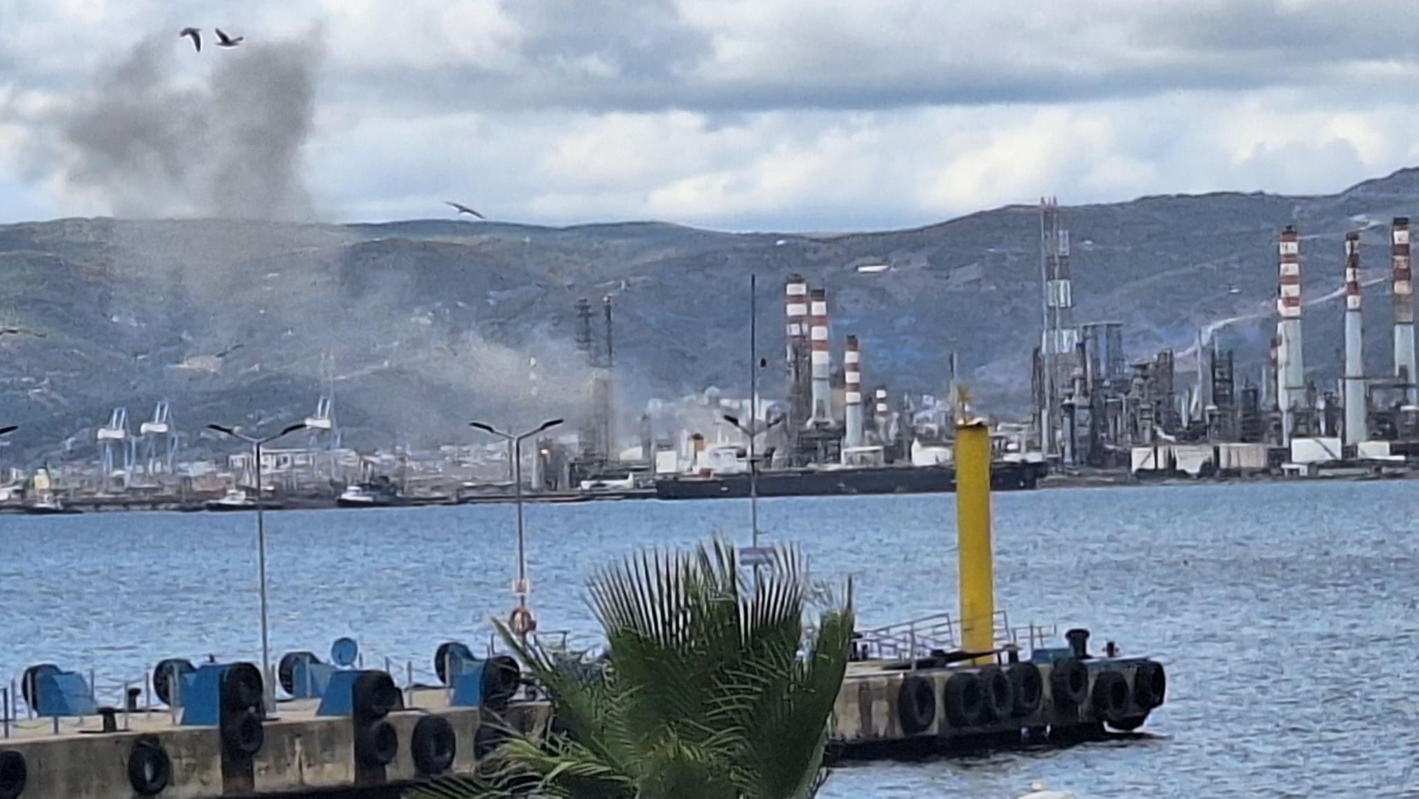 Türkiye Petrol Rafinerileri’nden (TÜPRAŞ) yapılan açıklamada, saat 13.30 civarında Tüpraş