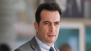Uygar Özçelik evli mi? TRT 1 ekranlarının sevilen dizisi Eyyubi,