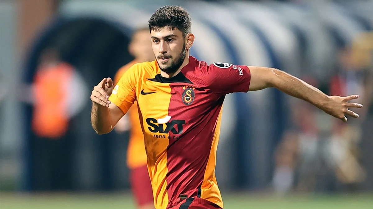   Yusuf Demir, Türk asıllı Avusturyalı futbolcu olarak futbol dünyasında