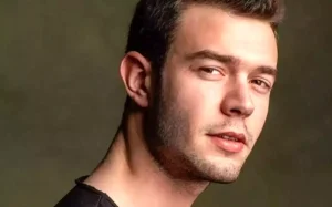 &nbsp; Aytaç Şaşmaz’ın son projelerinden biri olan Sen Ağlama İstanbul