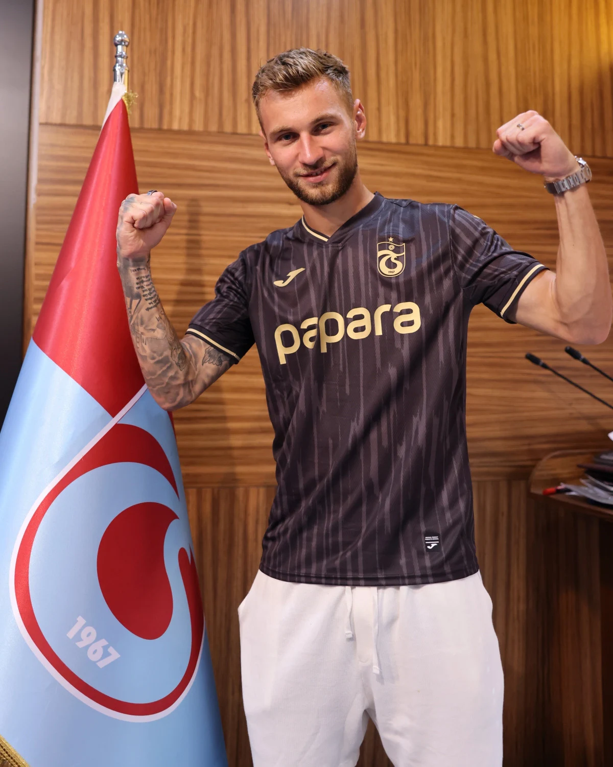 Denis Dragus Biyografisi: Boyu, Kilosu, Yaşı, Hangi Ülkeli, Mevkisi, Hangi Takımlarda Oynadı?